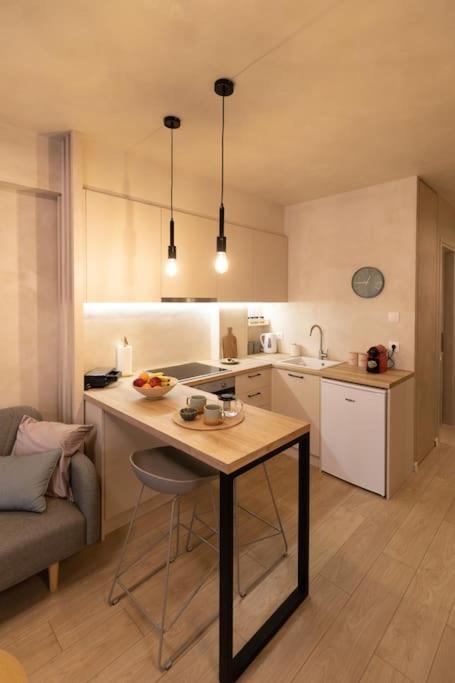 Apo-Zachari Elegant Apartment لاريسا المظهر الخارجي الصورة
